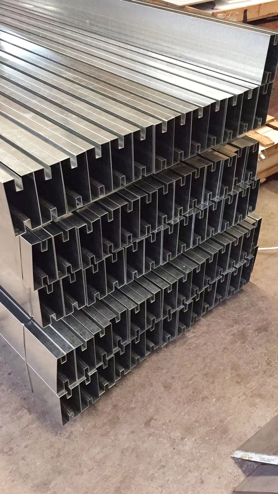 和藝鈑金展示行業(yè)案例(九) 和藝鈑金展示行業(yè)案例(九)