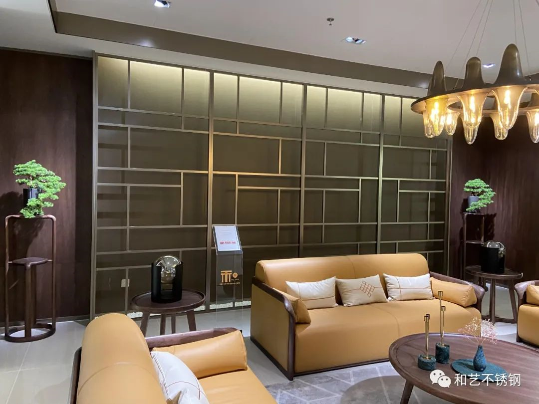 【案例共享】:強強聯手--中泰龍家具的展廳vs和藝的不銹鋼 【案例共享】:強強聯手--中泰龍家具的展廳vs和藝的不銹鋼