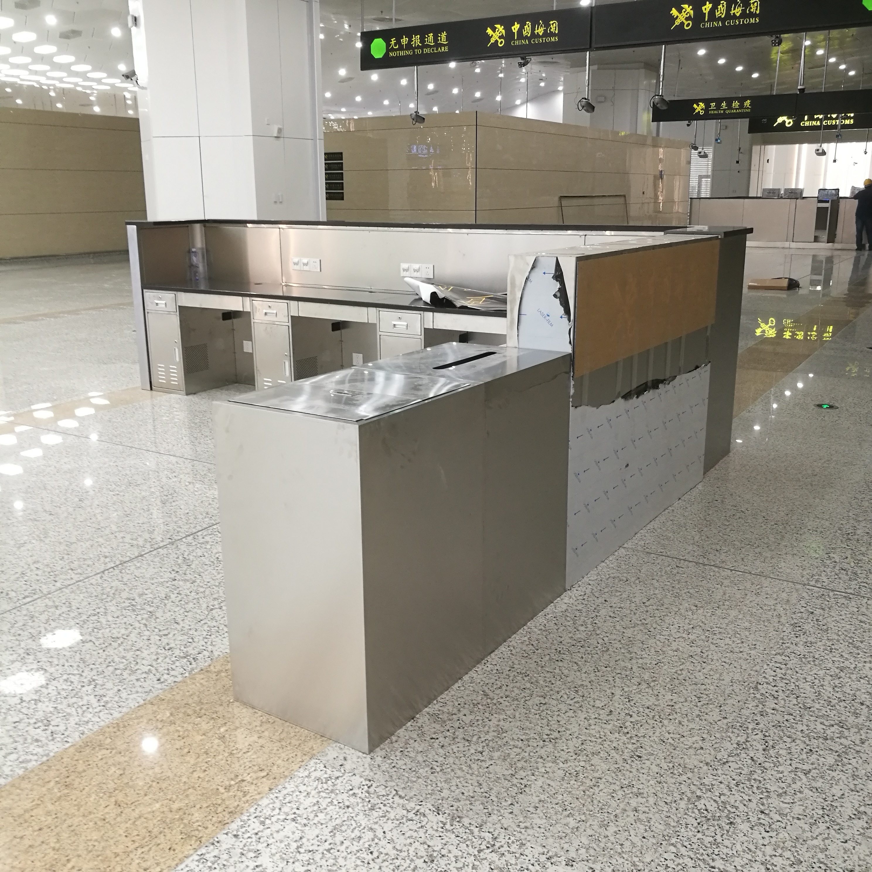 橫琴海關(guān):不銹鋼工作臺 橫琴海關(guān):不銹鋼工作臺