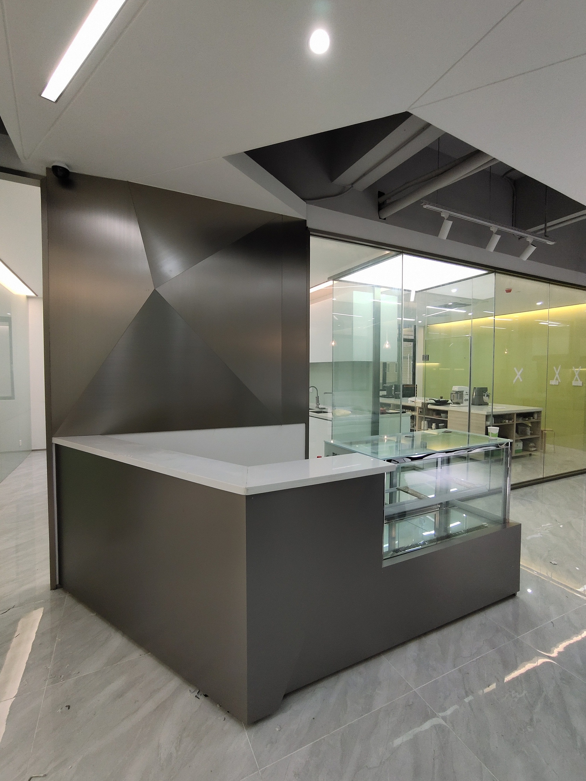 廣州番禺烘培店:不銹鋼裝飾 廣州番禺烘培店:不銹鋼裝飾