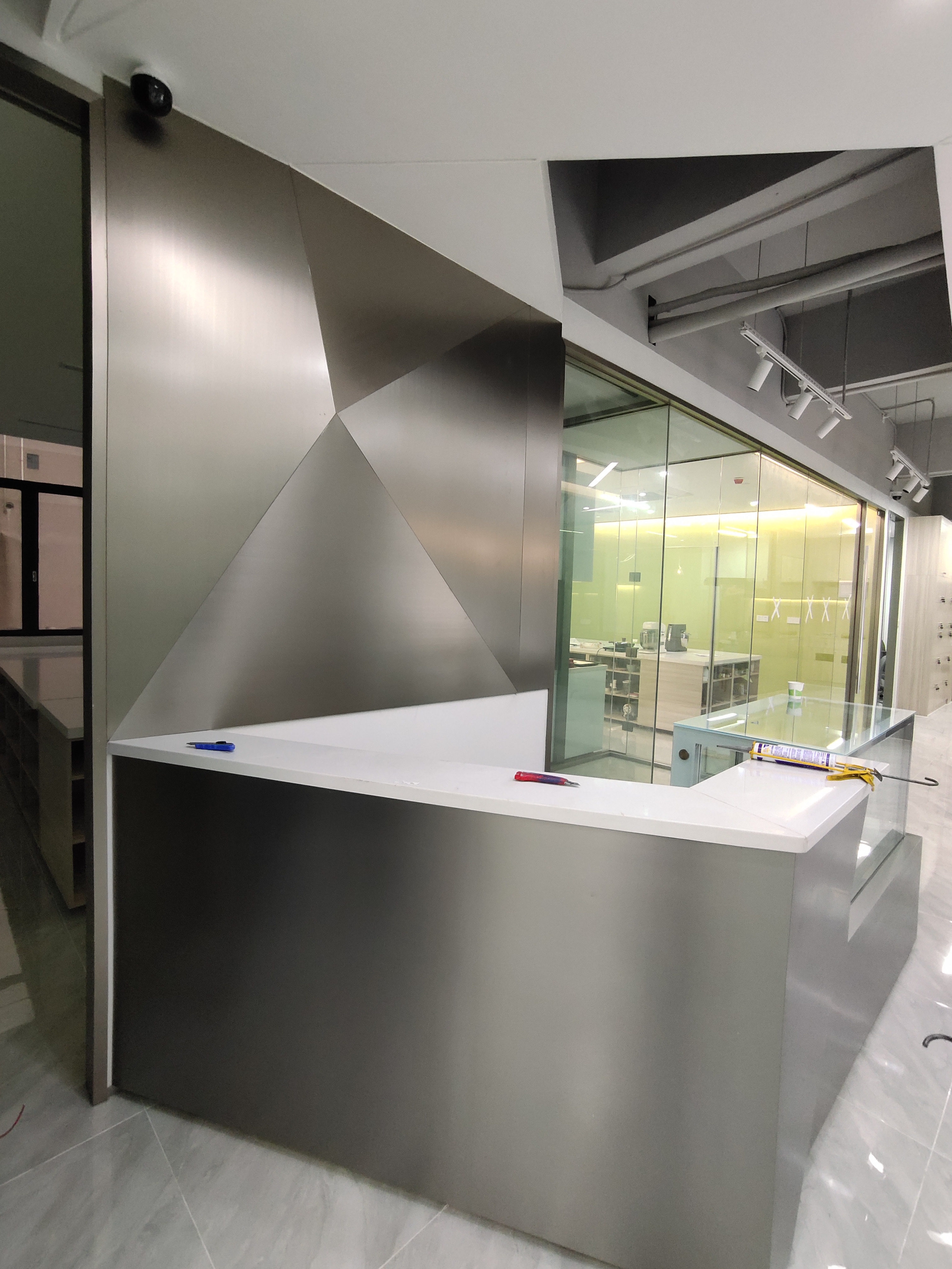 廣州番禺烘培店:不銹鋼裝飾 廣州番禺烘培店:不銹鋼裝飾